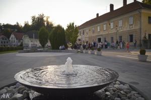 Vodnjak na trgu, foto: A. Kopitar